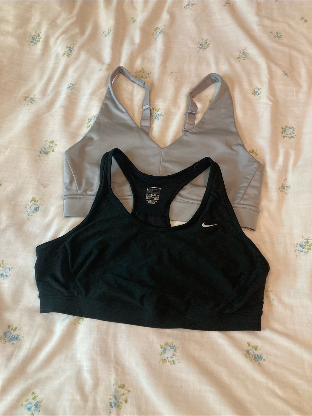 2 bras